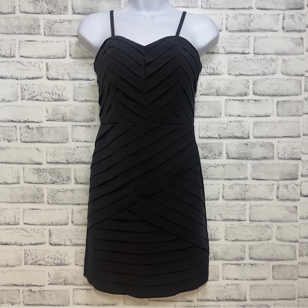 Gianni Bini Little Black Structured Chevron Pleated Distinctive Layered Dress XS